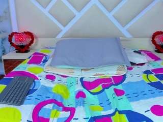 mikee-whitee webcam model stream image