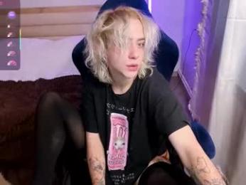 blooming_soul webcam model stream image