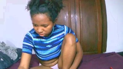 eugnie2 webcam cam4 model stream image