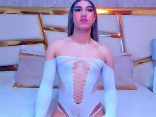 chloe-luxury webcam model stream image