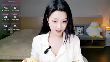 Lucky-baby webcam model stream image