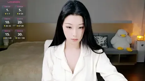 Lucky-baby webcam model stream image