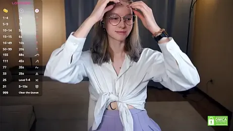 ToyaPletz webcam model stream image