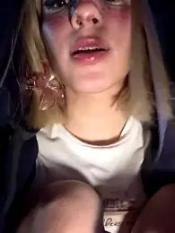 SweetBunnyGF webcam model stream image