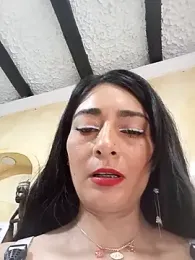 BELLA--26 webcam model stream image