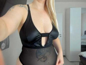 SallySecret webcam model stream image