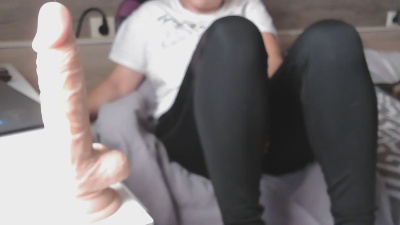 Larajustfu webcam model stream image