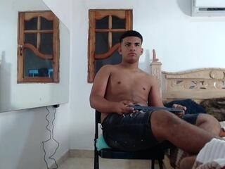 Mathews Rouss webcam model stream image