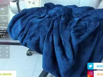 valirya_devote webcam model stream image