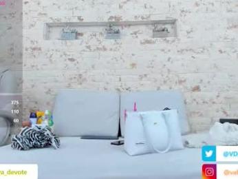 valirya_devote webcam chaturbate model stream image