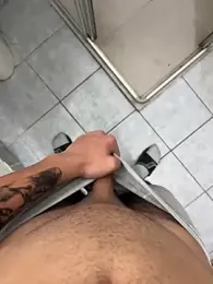 Aden_P2 webcam model stream image