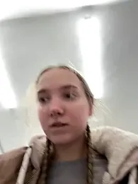 bambi_lu webcam stripchat model stream image