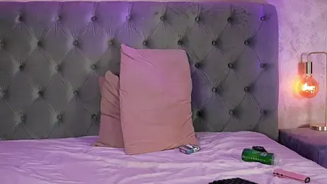 LucyWilow webcam model stream image