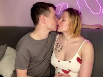 julielourens webcam model stream image