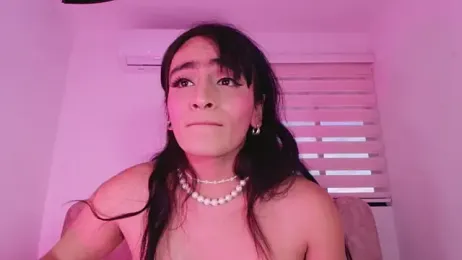 Malaia_thompson_ webcam model stream image