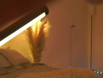 DramaQueen_ webcam model stream image