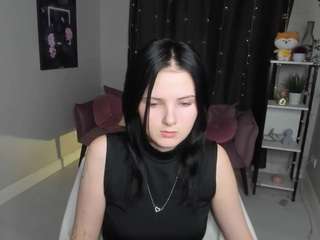 leilashynest webcam model stream image