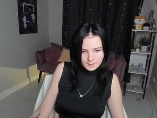 leilashynest webcam model stream image