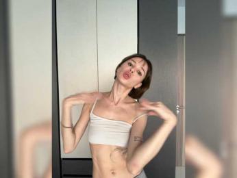 thechloee webcam model stream image