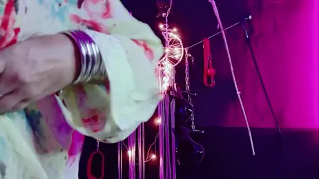 Dom_Young_Mommy webcam model stream image