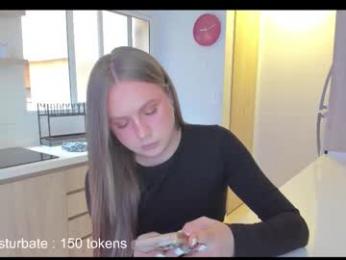 alexashowcum webcam model stream image