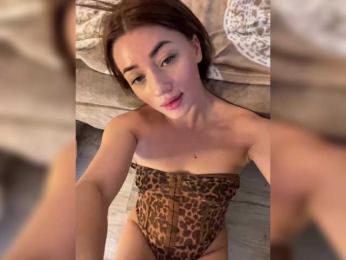 juicy-peachh webcam model stream image