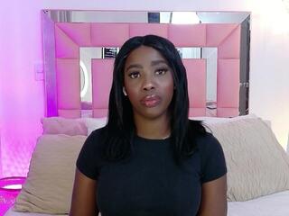 Nia Williams webcam model stream image