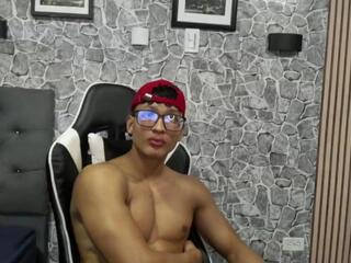 Chriss Jones webcam model stream image