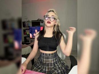 -MarshmelloW- webcam model stream image