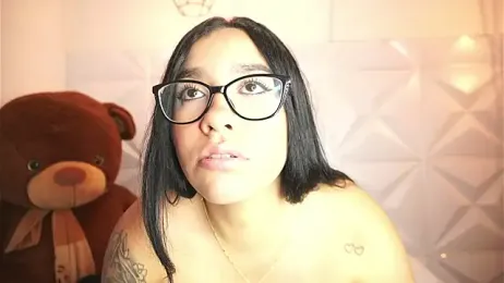 LeagueOfLovers webcam model stream image