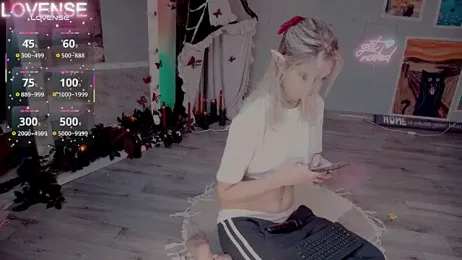 Careful_i_bite webcam model stream image