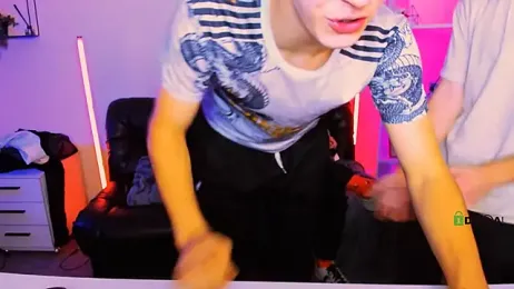 travis_wolf_ webcam model stream image