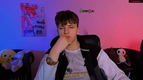 travis_wolf_ webcam model stream image