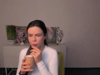 violet_moxi webcam model stream image