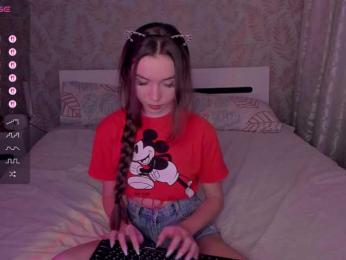 YonaBones webcam model stream image