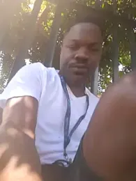 Petrossa webcam model stream image