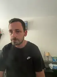 defbond420 webcam model stream image