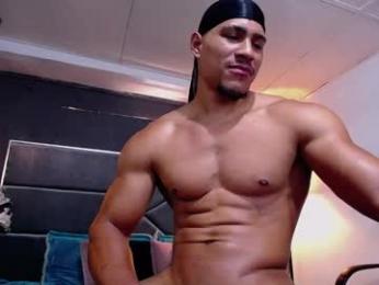 adam_fit19cm webcam model stream image