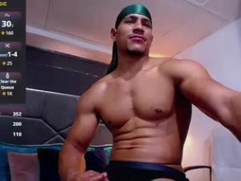 adam_fit19cm webcam model stream image