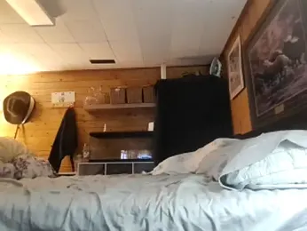 Ryan_and_Aurora webcam stripchat model stream image