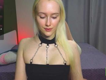 CaseyLaBow webcam model stream image