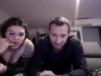 gnl_ webcam model stream image