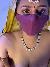 HeartQueen05 webcam model stream image