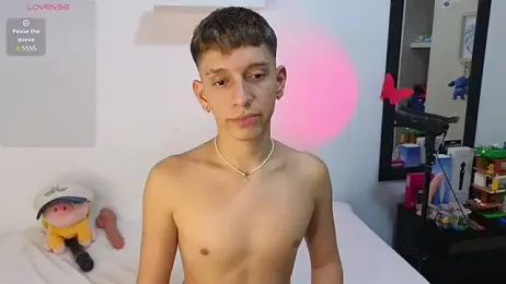 milky__boy_ webcam model stream image