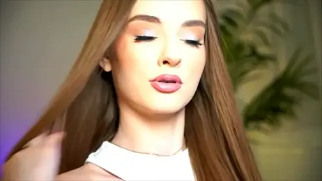 petitegonwiild webcam model stream image