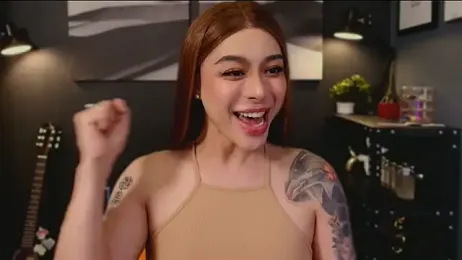 callmeLUNA webcam model stream image