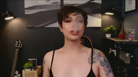 callmeLUNA webcam model stream image