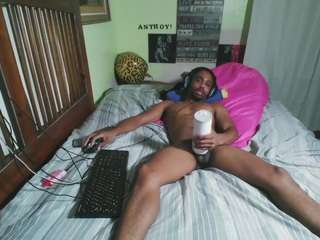 petetyn webcam model stream image