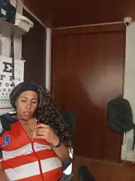 Ivon_C webcam model stream image