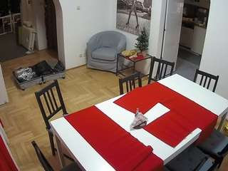 voyeurcam-julmodels-dining webcam model stream image